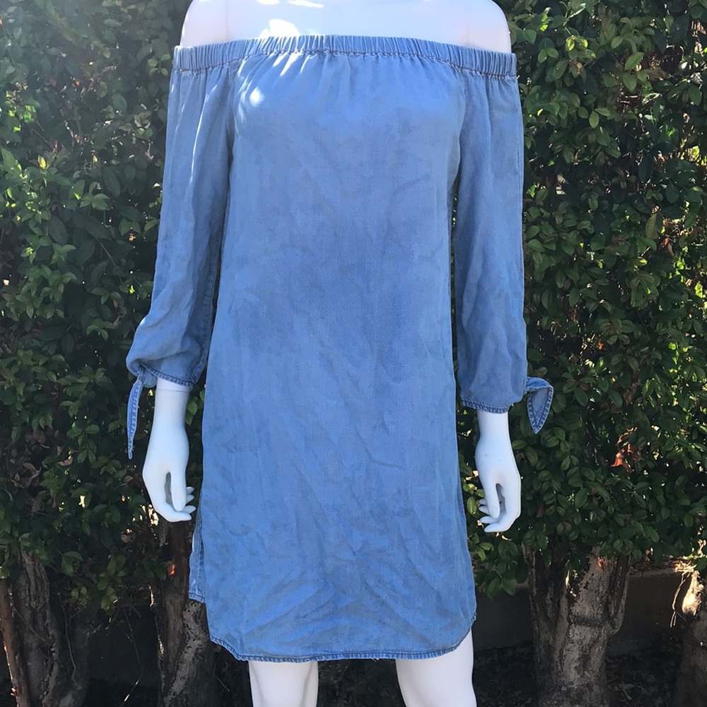 Mebon off the shoulder knee length dress